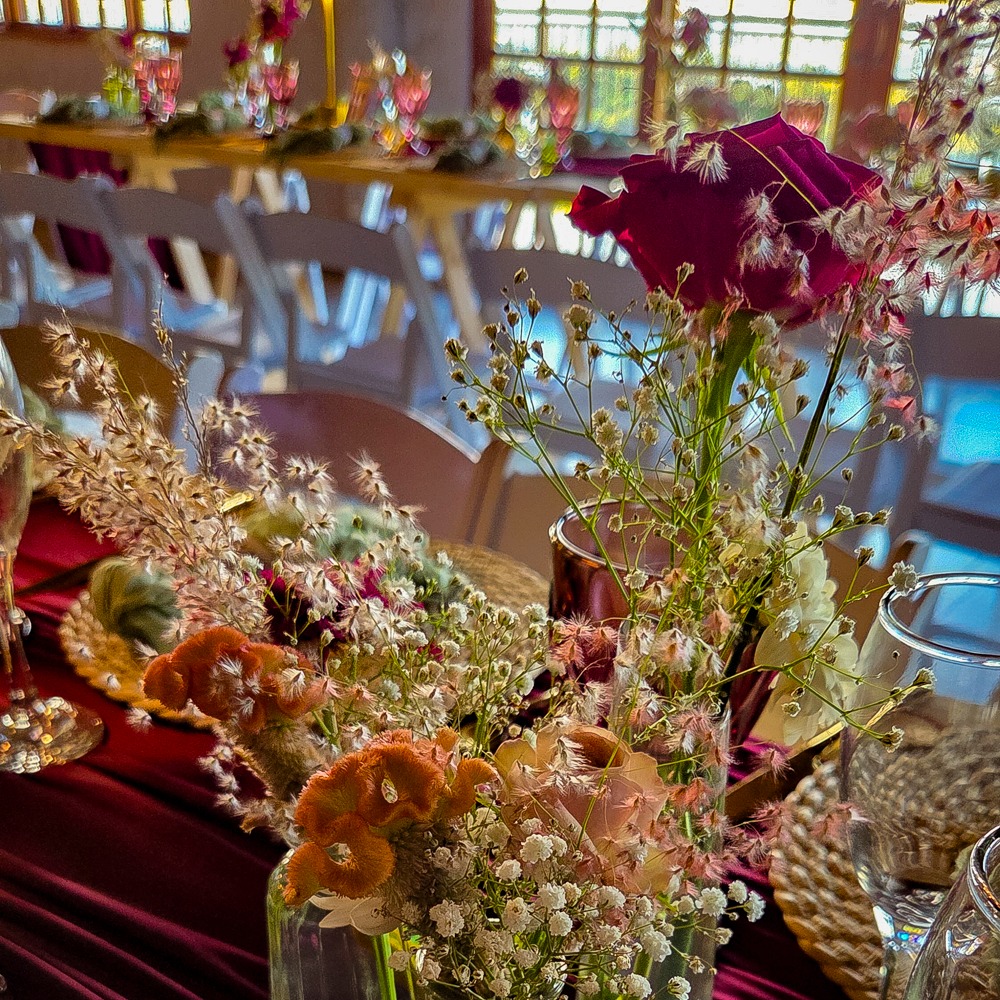 | BURGUNDY, SAGE & GOLD WEDDING |

#tablesettings #wedding #tablescape #voortrekkermonument #boksomdaais #eventstyling #eventstylist #weddingplanner #weddingday #eventhire #weddingstylist
