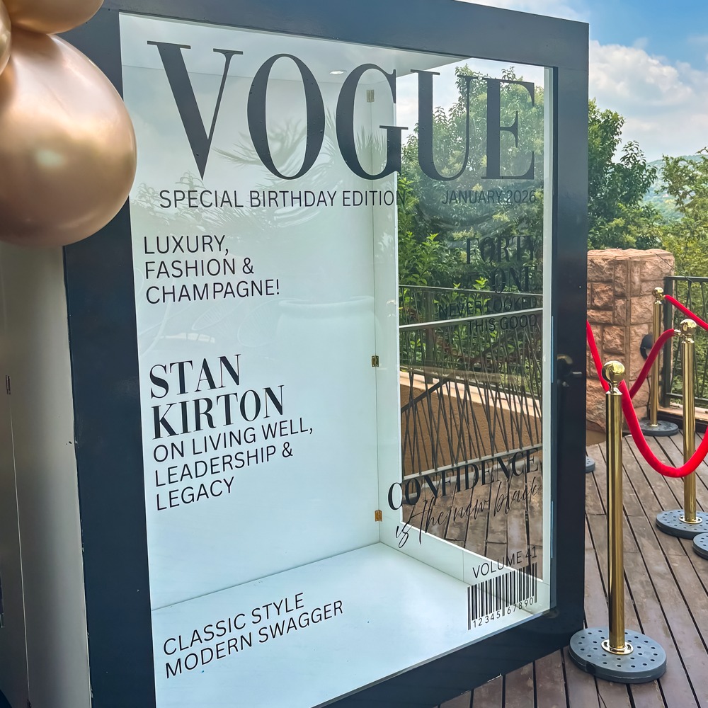 | VOGUE INSPIRED PARTY |

#vogue #magazinecover #photobooth #magazinecoverphotobooth #boksomdaais #eventhire #eventstylist #evenstyling #fashion