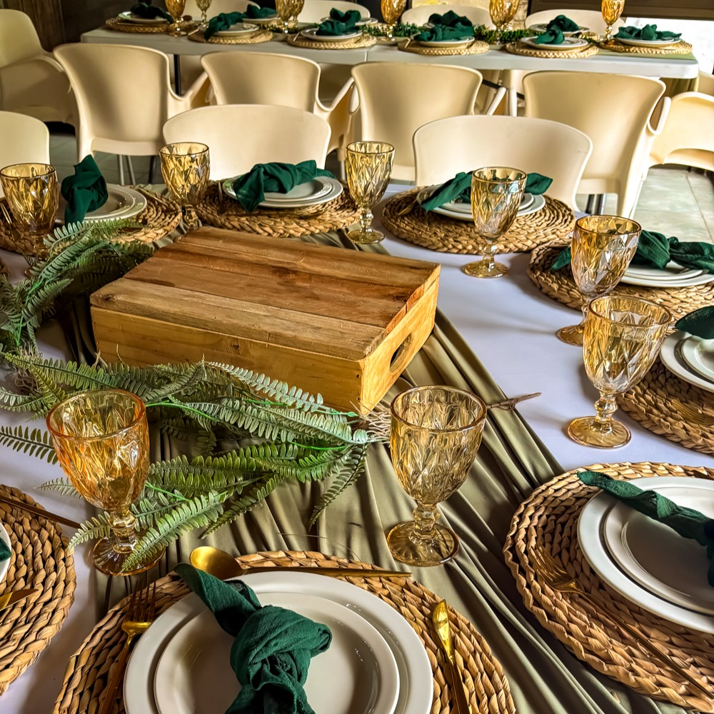 | GREEN & GOLD TABLE SETTINGS | 

#greenandgold #tablesettings #eventstyling #eventhire #tablescape #eventstylist #boksomdaais #rustic