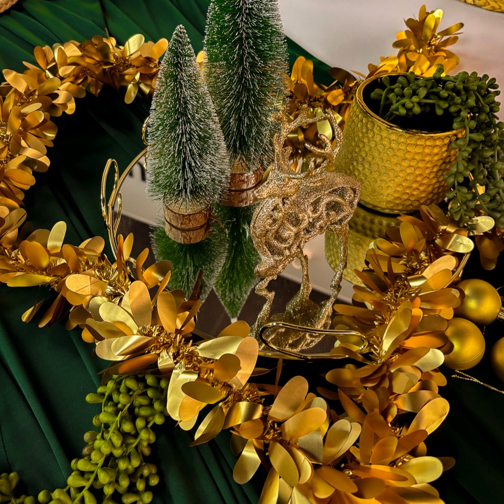 | CHRISTMAS TABLE SETTINGS | 

#christmas #christmasdecorations #tablesettings #tablescape #eventstylist #gauteng #boksomdaais #tabledecor #festivedecor #festiveseason #happyholidays