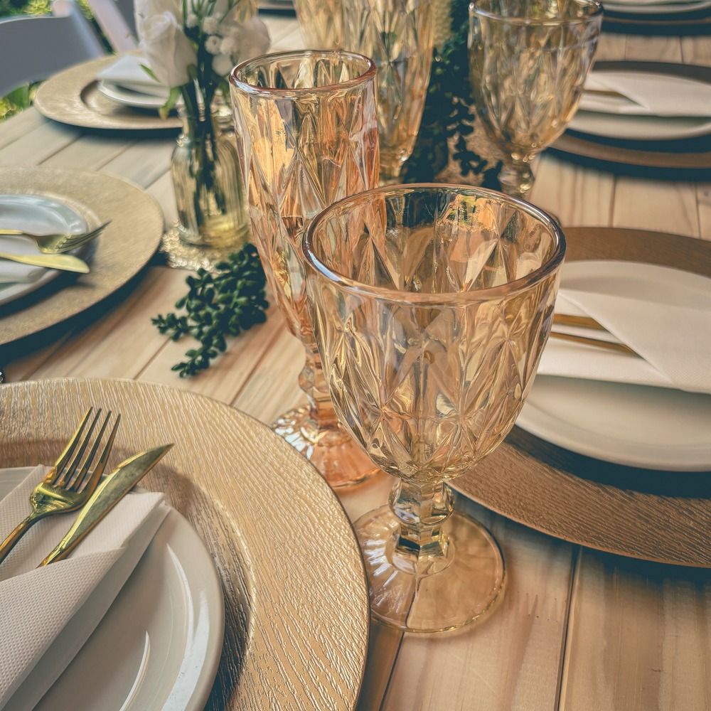| RUSTIC WHITE & GOLD TABLE SETTINGS | 

#rustic #whiteandgold #tablesettings #boksomdaais #tablescape #eventstyling #eventhire #gauteng #gold #wineglasses
