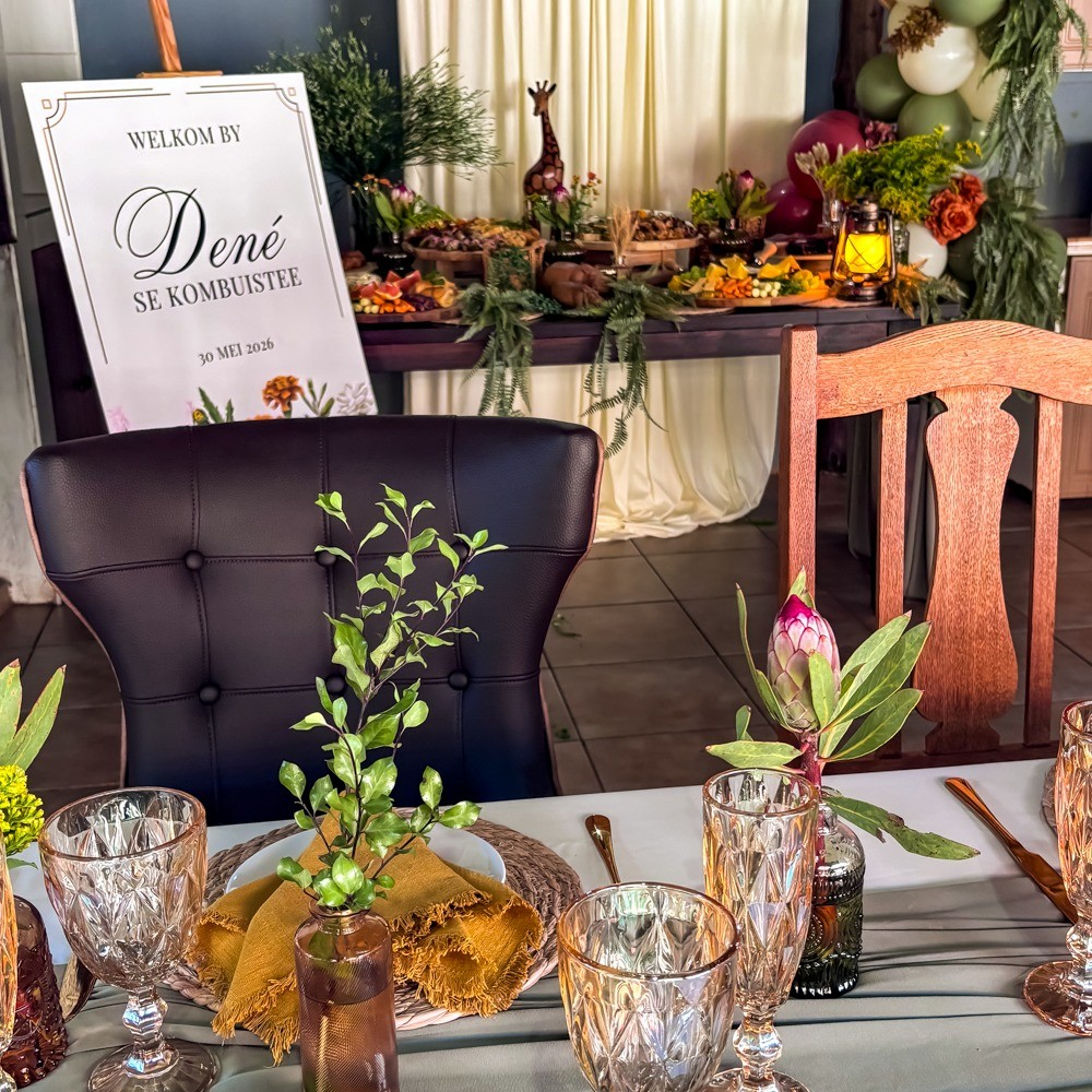 | BUSHVELD SUN BRIDAL SHOWER | 

#bushveld #southafricanbushveld #safari #bridalshower #bridalshowertheme #kitchentea #boksomdaais #eventstylist #tablesettings