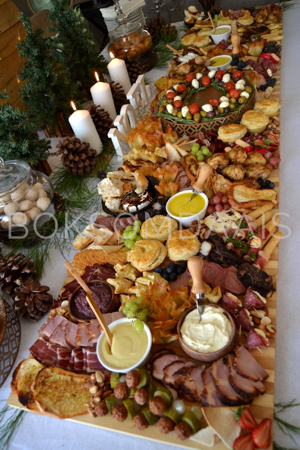 Look at This Beautiful Christmas Eve Grazing Table