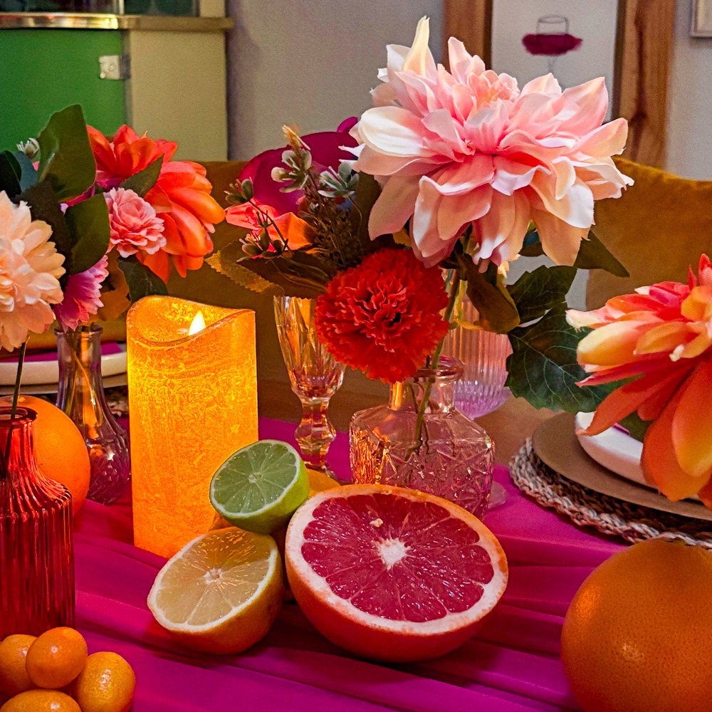 | CITRUS TABLE SETTINGS |
#citrus #tablesettings #boksomdaais #eventstyling #pinkandorange #tabledecor
