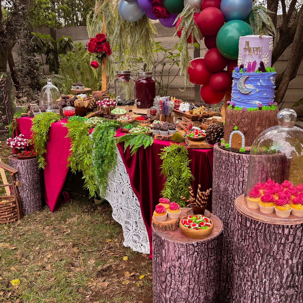 | ENCHANTED FOREST PARTY |

#enchantedforest #forestparty #kidsparty #partystyling #eventstyling #eventplanner #gauteng #forestlife #birthdaycake #moody #autumn