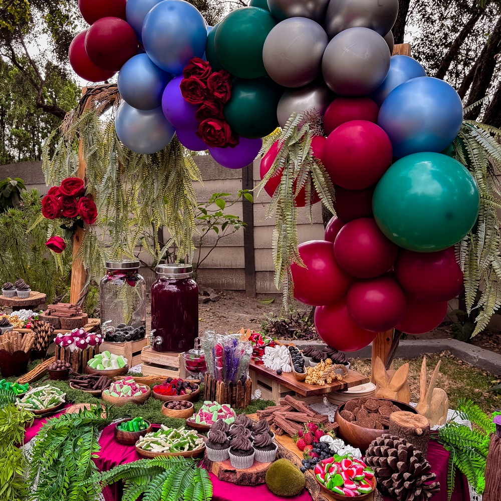 | ENCHANTED FOREST PARTY |

#enchantedforest #eventplanner #gauteng #boksomdaais #kidsparty #kidsparties #partytheme #balloons #eventstylist #eventstyling