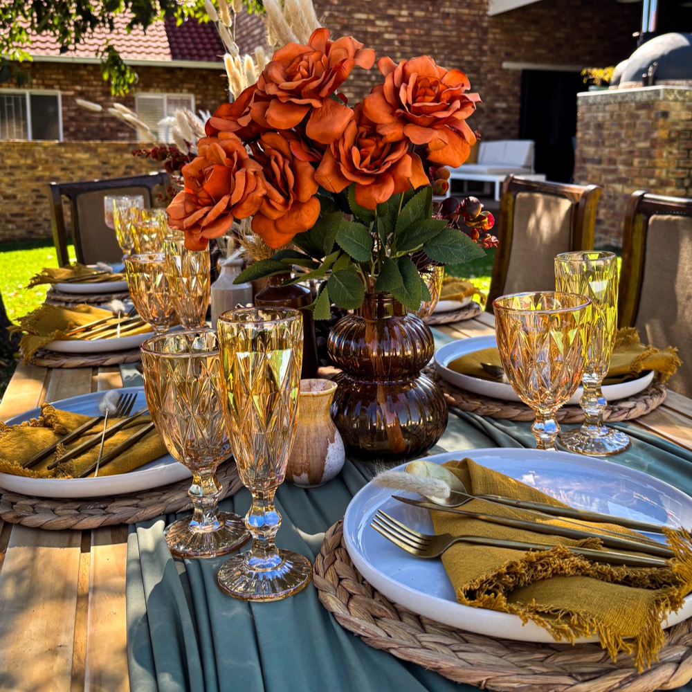 | AUTUMN HARVEST MOTHER'S DAY LUNCH |
#autumn #autumnharvest #mothersday #thisismyhome #fall #autumnleaves #warmcolours #lunch #tablesettings