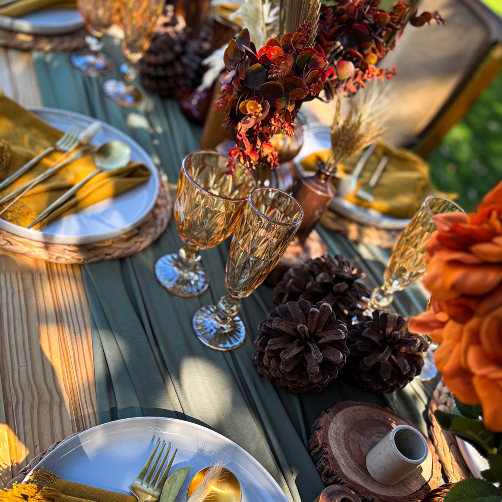 | AUTUMN HARVEST MOTHER'S DAY LUNCH |
#tablesettings #boksomdaais #eventstyling #lunch #familytime #mothersday #autumn #autumnleaves #autumnharvest #sundaylunch