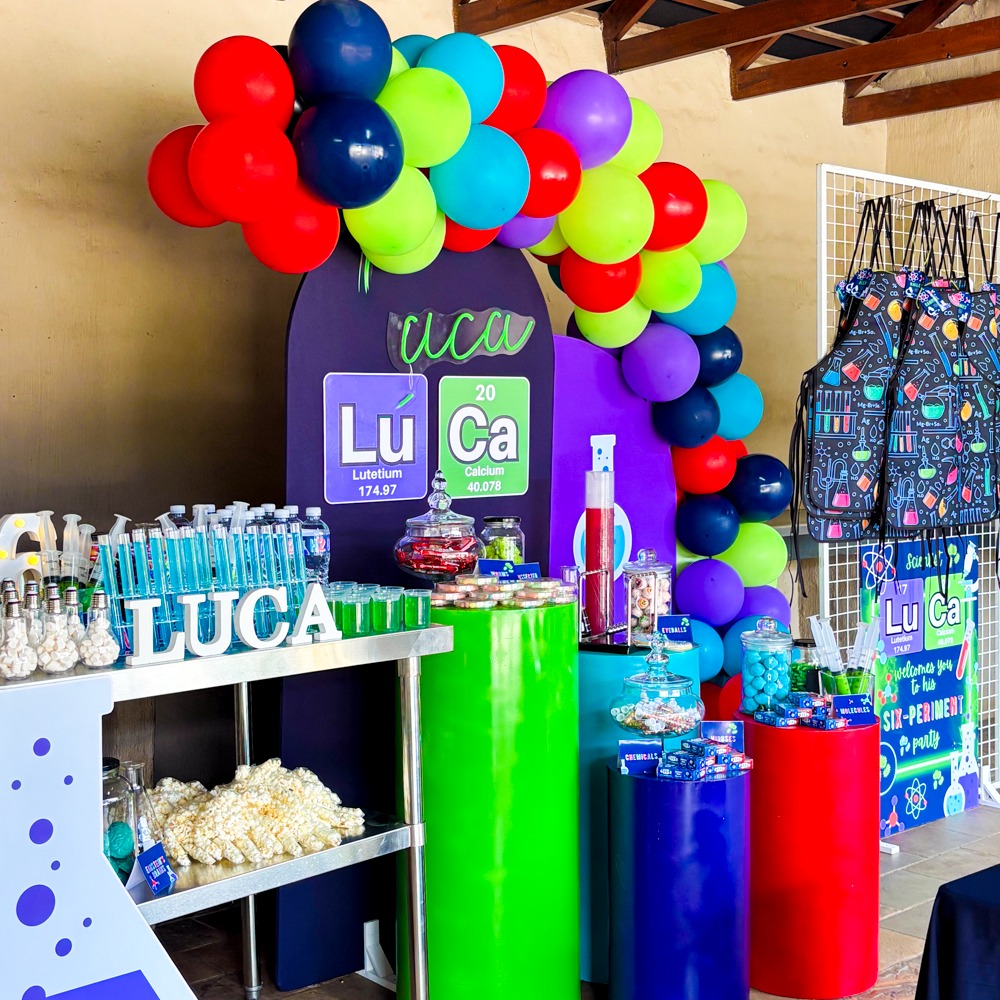 | SCIENCE PARTY | 

#science #party #kidsparty #partystylist #partyplanner #boksomdaais #gauteng #candybuffet #desserttable #experiments